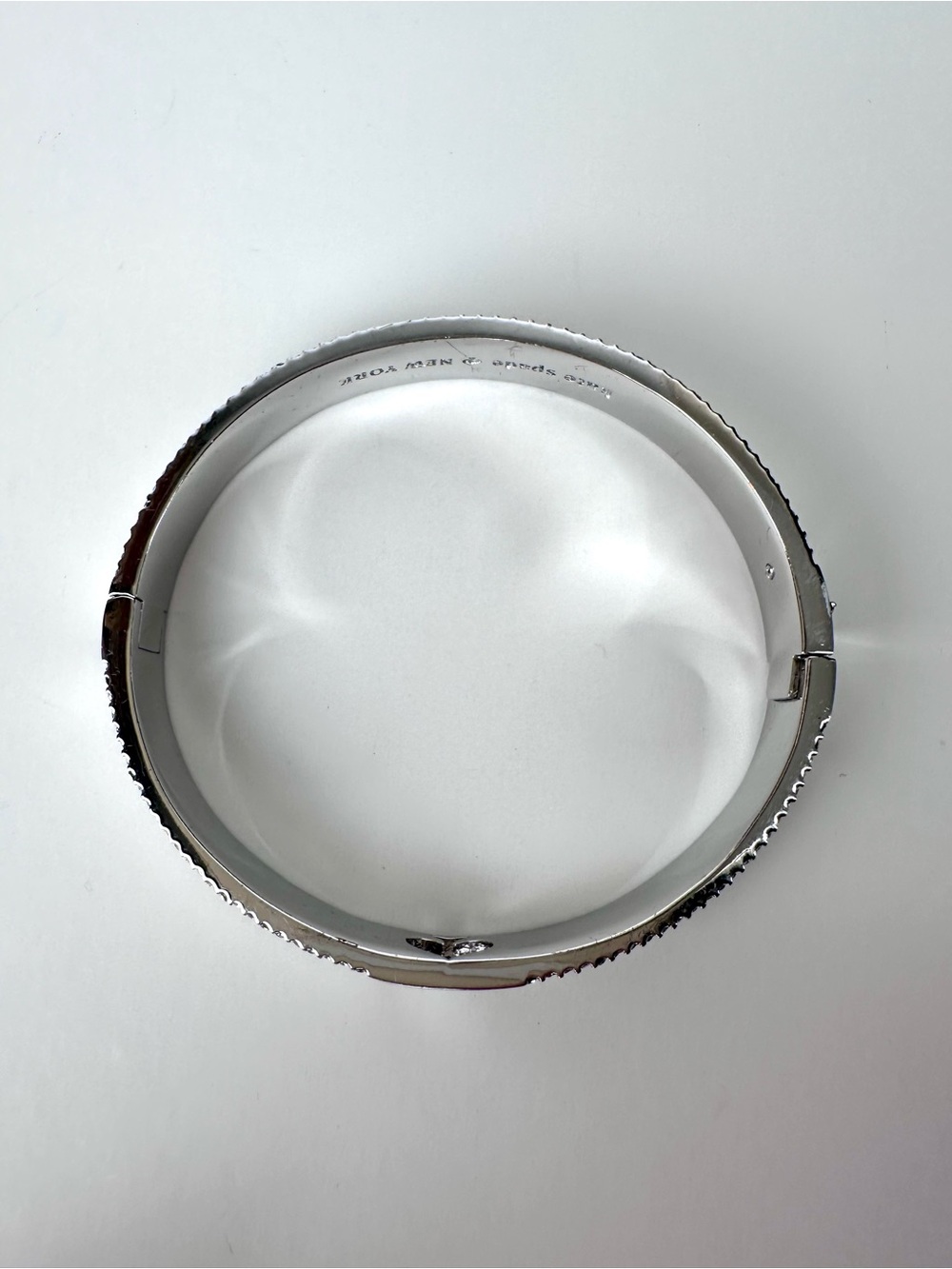 Y2K Kate Spade New York Silver Tone Crystal Spade Hinged Bangle Bracelet - Picture 11 of 12